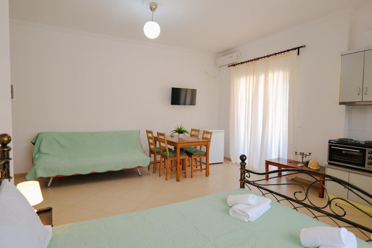 Malasi Apartments Ksamil Exterior photo
